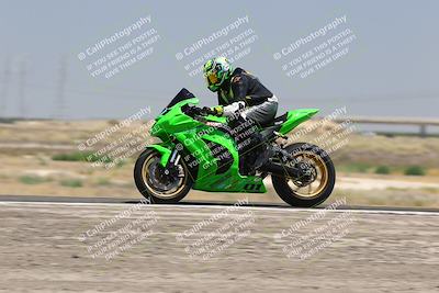 media/Aug-03-2025-TrackDaz (Sun) [[bf4a71acf9]]/A Group/12pm (Wheelie Bump)/